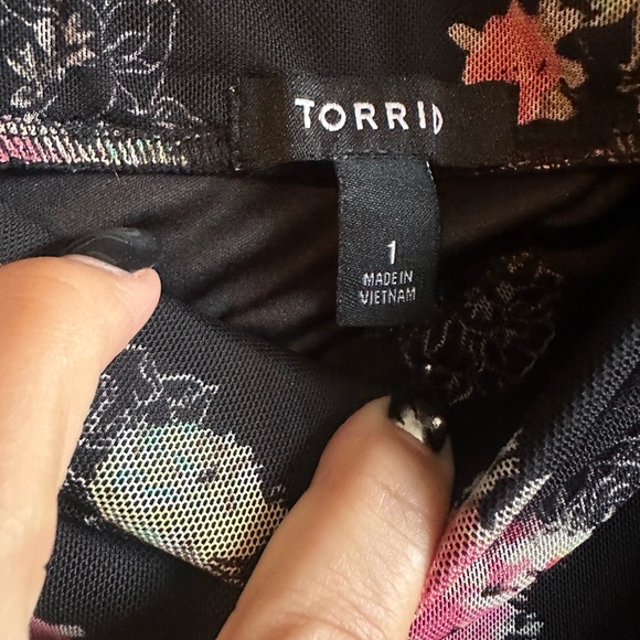 GUC Torrid Tea Length Pencil Skirt - Picture 6 of 7